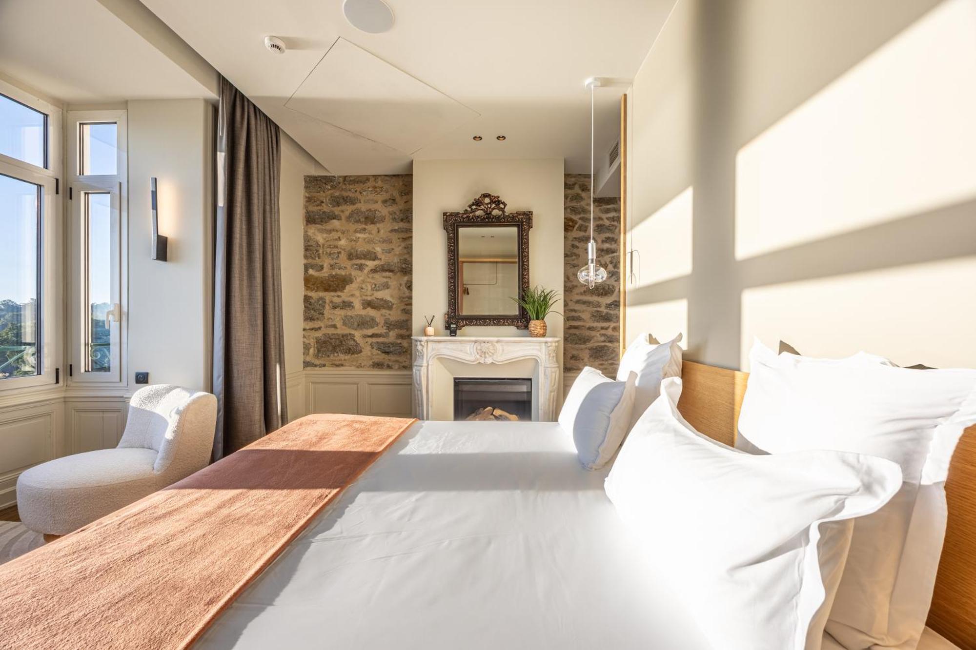 Restaurant Hotel Didier Meril 디나르 외부 사진